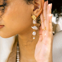 Load image into Gallery viewer, Eirene Mixed Pearls Earrings