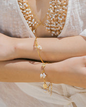 Load image into Gallery viewer, Haliya Mixed Pearls Bracelet