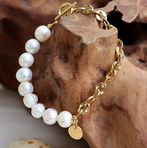 Mawu Chunky Ringed Pearls Bracelet