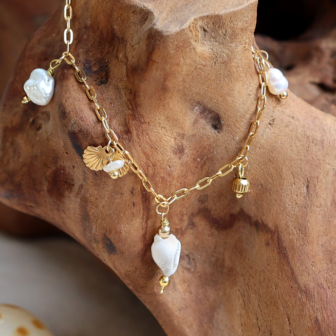 Kuu Mixed Pearls & Mini Cone Shell Bracelet