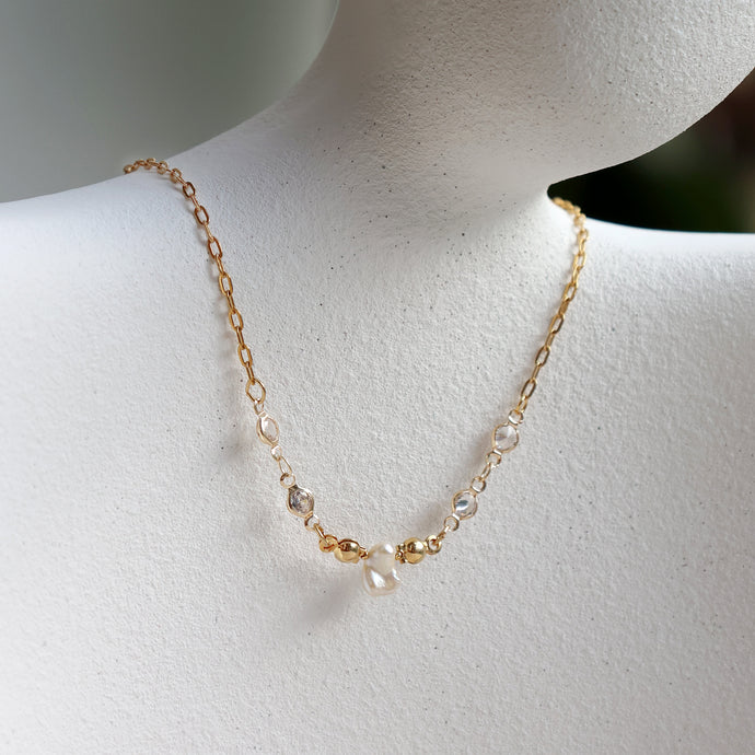 Tsuki Mini Keshi Pearl Necklace